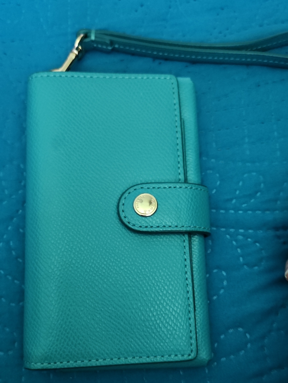 NWOT Coach  Pristine ConditionTeal Leather Wristlet Wallet .